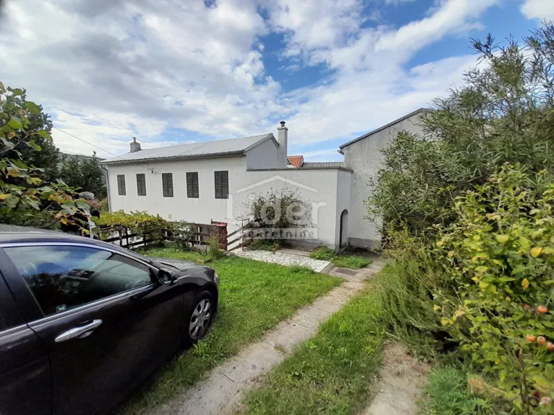 BRIBIR - DVIJE KUĆE SA VELIKOM OKUĆNICOM – 2