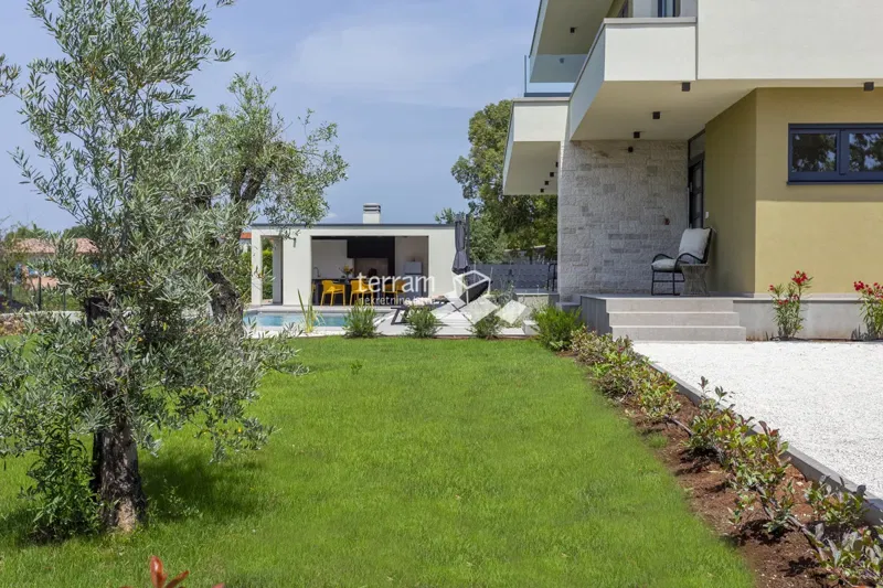 Istria, Svetvinčenat, House with swimming pool and large yard # for sale – 3