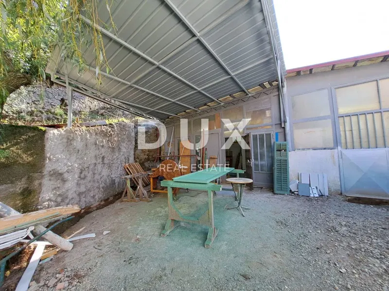 OPATIJA, POBRI - office building with an area of 256 m² – 2