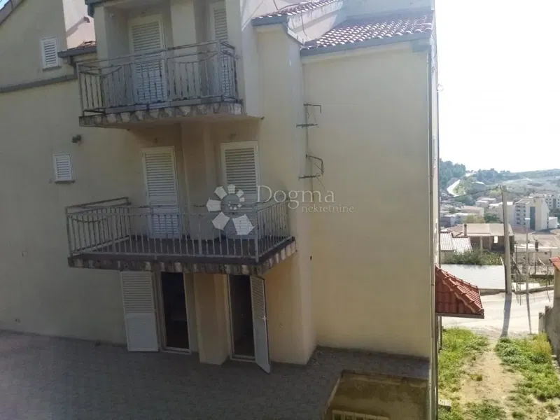 Casa Dugi Rat, 762,88m2 – 3