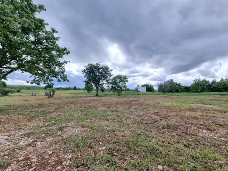Immobili Istria, vendo terreno edificabile, Tar – 2