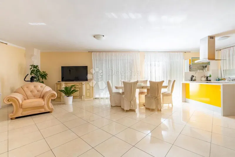 Flat Mihotići, Matulji, 160m2 – 3