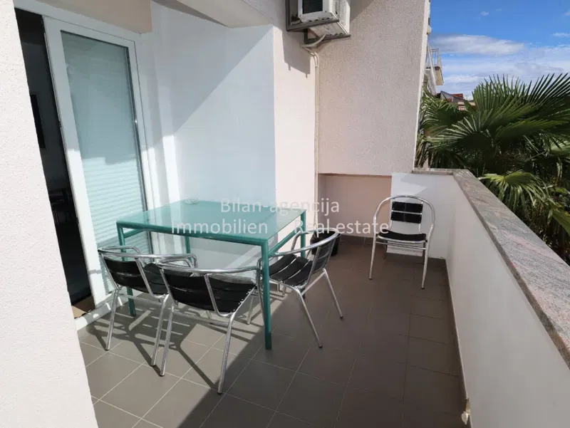 Vodice, city center, building with 3 apartments – 3