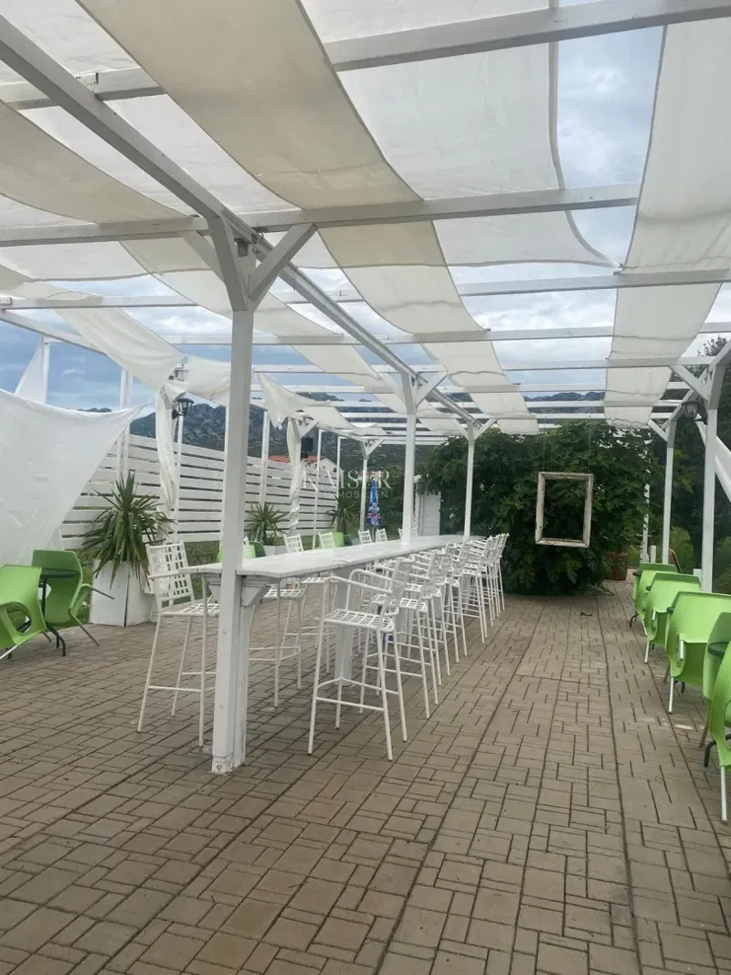 Kereskedelmi Seline, Starigrad, 250m2 – 2