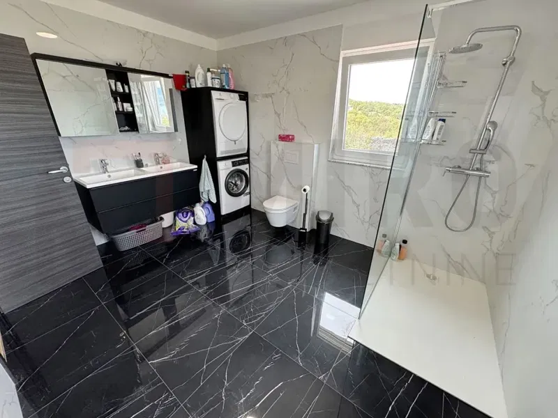 Vrbnik, comfortable detached house with a large garden, FOR SALE! – 3