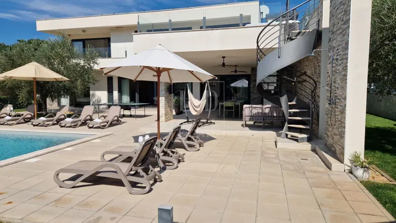 Villa in Novigrad – 2