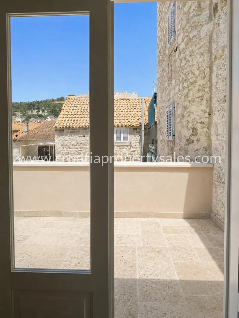 Dom Hvar – 2
