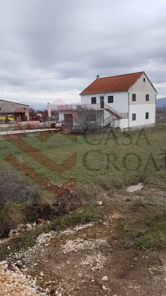 House Drniš – 2