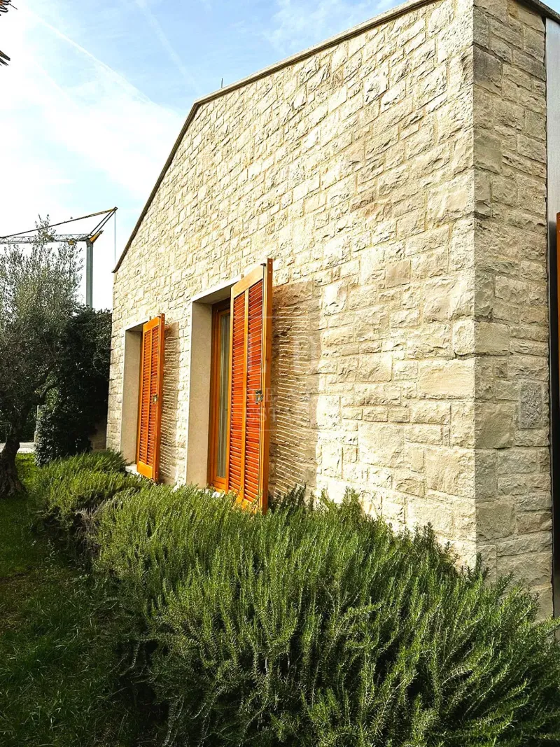 Stone House in Novigrad – 3