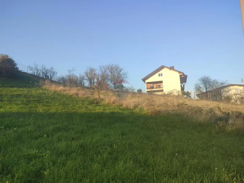 Земельный участок строительного назначения Švarča, Karlovac, 1.378m2 – 2