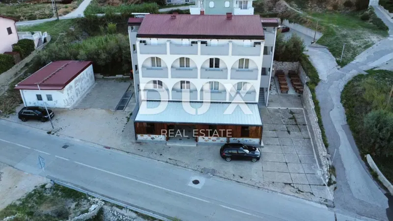 OSTROV PAG, PAG - Hotel s restaurací v blízkosti moře