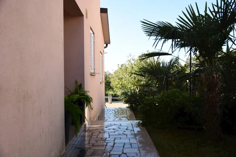 Poreč, a charming semi-detached family house, not far from the city center – 3