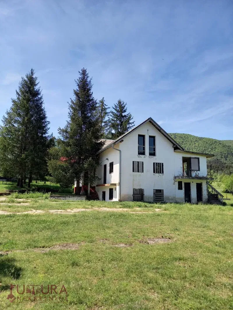 KORENICA - VRELO KORENIČKO, KUĆA 285 M2 + 3352 M2 OKUĆNICE, PRODAJA, LOKACIJA!!!
