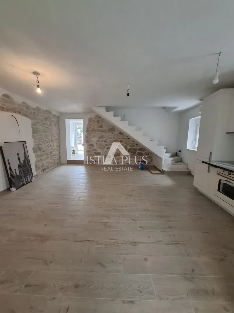 Casa bifamiliare familiare vicino a Parenzo, 6 km – 3