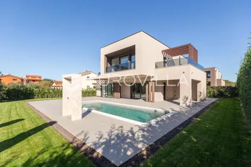 Fažana, modern villa 275 m² on a large, immaculate garden with a heated swimming pool – 2