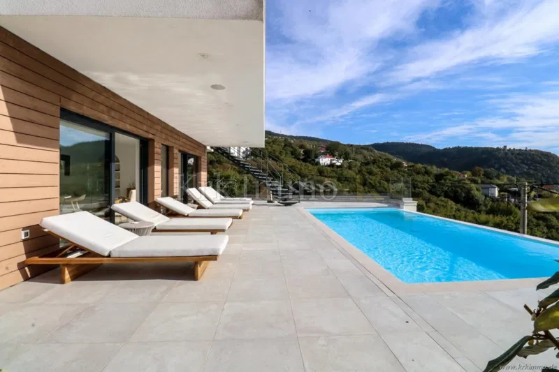 Panoramski pogled na more! Moderna luksuzna villa na prodaju – 2