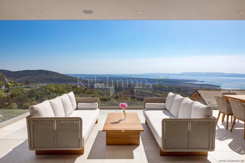 Panoramski pogled na more! Moderna luksuzna villa na prodaju – 3