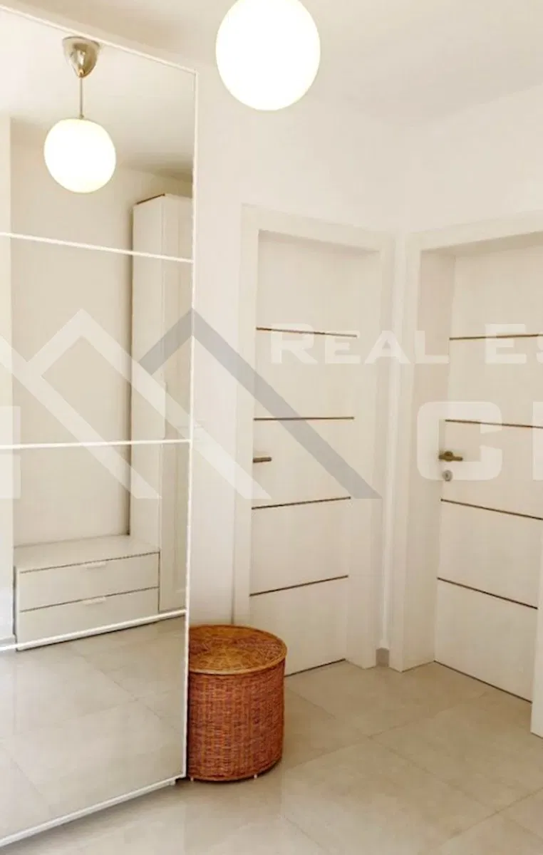 Immobili Čiovo – Appartamento moderno arredato con splendida terrazza sul tetto, in vendita – 3