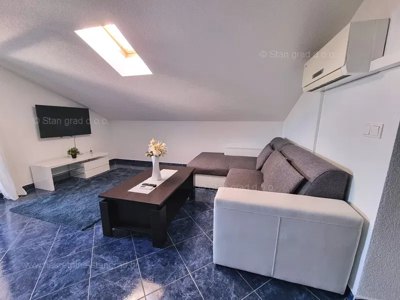 Zona di Krk, appartamento arredato con ampia terrazza! – 3