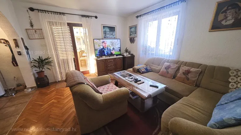 Zona Malinska, casa indipendente con 4 unità abitative! – 3