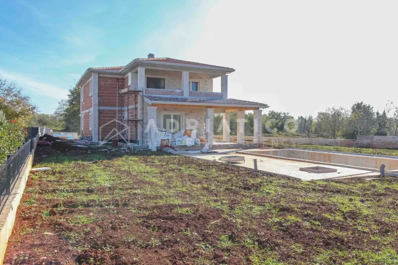 Casa di lusso con giardino, piscina e seminterrato con sauna – 3