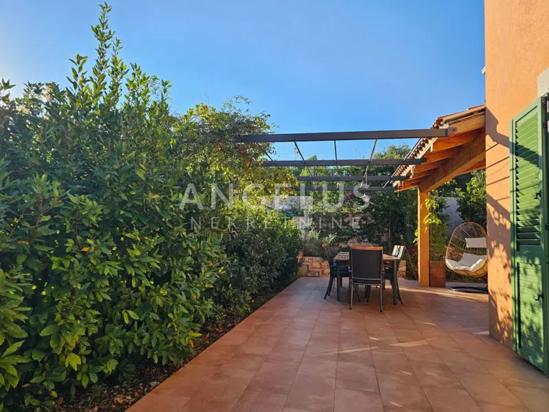 Island Brac, Sutivan - house in a green oasis with pool, FOR SALE – 2