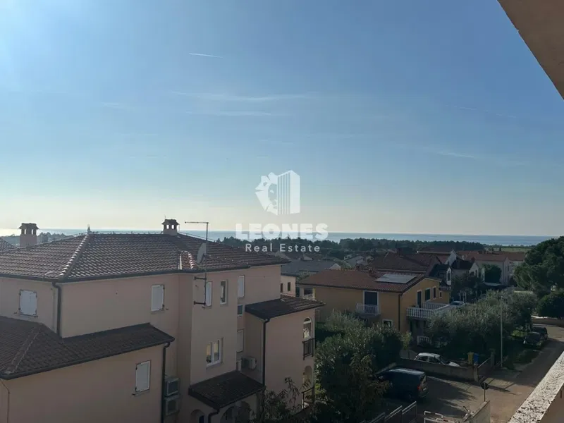 Appartamento al primo piano con incantevole vista sul mare a Cittanova – 2