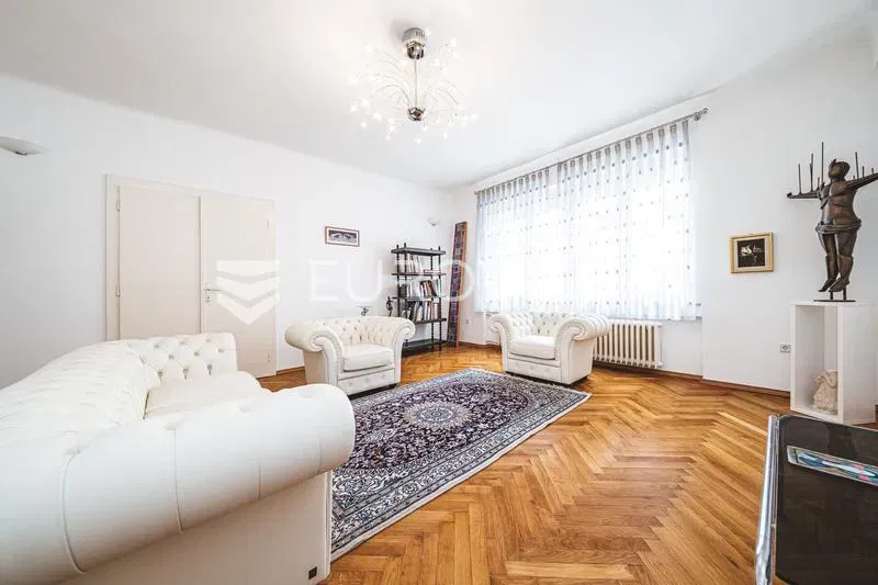 Zagreb, Strogi centar, exclusive three-room apartment 125.10 m² – 2