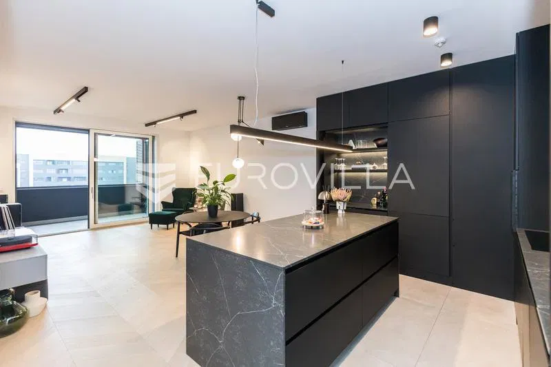 Zagreb, VMD Heinzelova, luxurious four-room apartment, 123,56 m² – 3