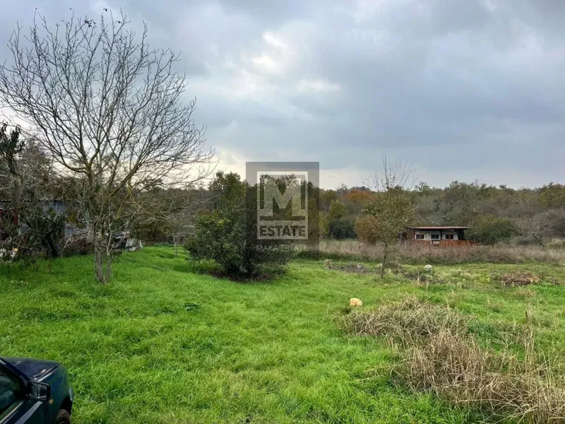 Poreč, surroundings, Agricultural land on the edge of the construction zone! – 2