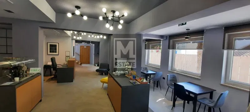 HOTEL DI LUSSO A 4 STELLE IN UN'OTTIMA POSIZIONE – 2