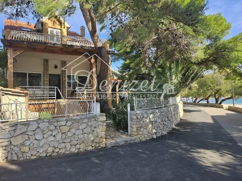 A special opportunity! Šibenik, Grebaštica, family house in the first row to the sea – 3