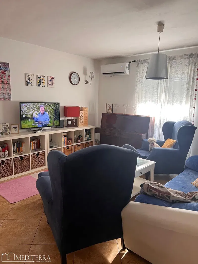 Appartamento in una posizione tranquilla con due camere da letto, Cittanova, Istria – 3