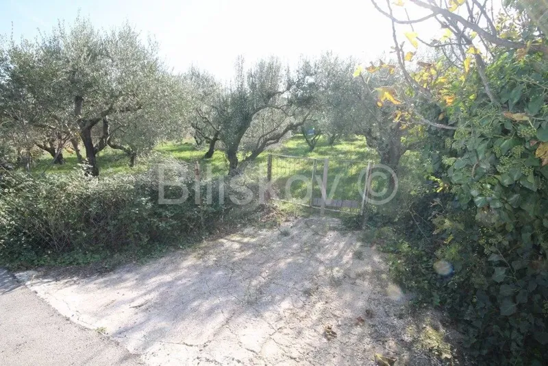 Land Kaštel Sućurac – 2
