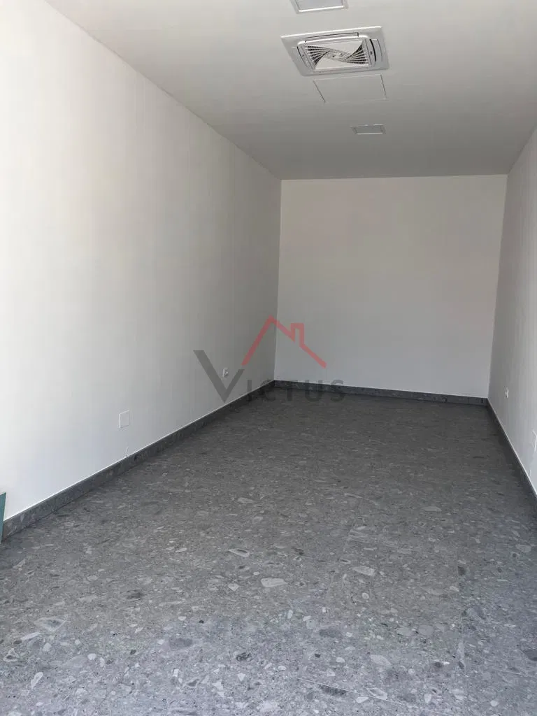 BRIBIR - Business premises, center, 100 m2 – 2