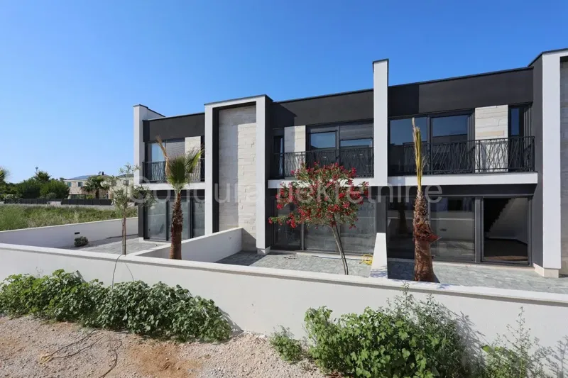 Privlaka - two-story 3-bedroom apartment, garden, fully furnished, close to the center – 2