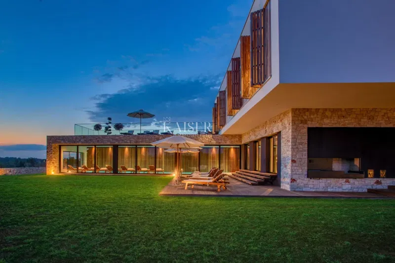 Istria - Baderna, imponente villa con piscina coperta e vista mare – 3