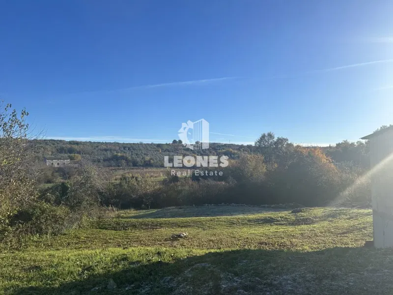 Terreno edificabile con progettazione concettuale a Verteneglio – 2