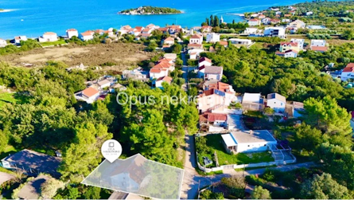 SRESER, PELJEŠAC- kuća u blizini mora s vrtom (Video)