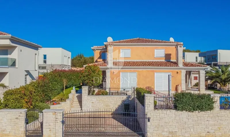 Cittanova, dintorni! Bellissima casa a 200 metri dal mare! – 3