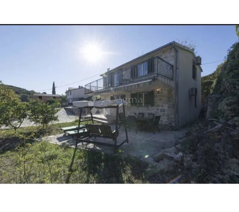 Casa Stomorska, Šolta, 100m2 – 2