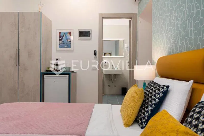 Pula, Center, apartment with a well-established business – 3