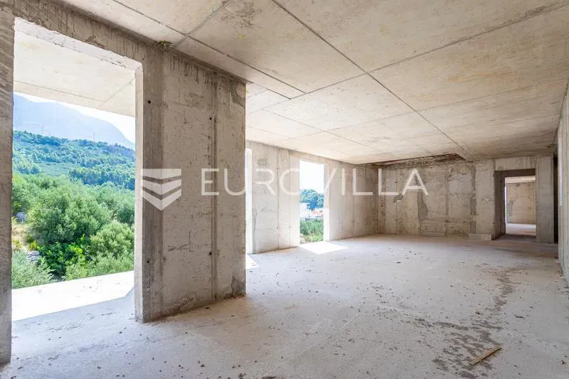 Makarska, Tučepi, dvoetažan trosobni stan u modernoj novogradnji