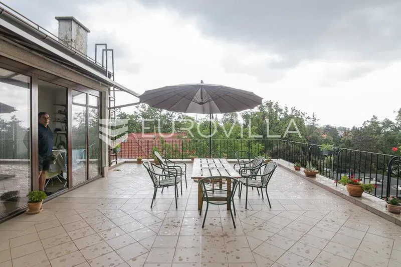Zagreb, Tuškanac, a beautiful six-bedroom apartment on the 1st floor with a terrace of 70 m2 – 3