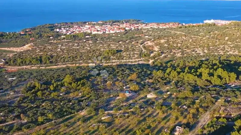 Land Supetar, 13.984m2 – 2