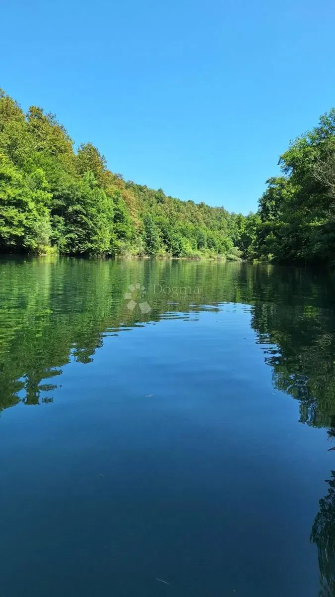 Land next to the river, 560m2 – 3