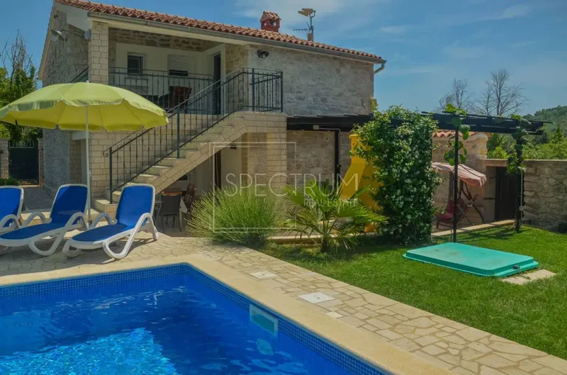 Zona Parenzo, casa in pietra con piscina – 2