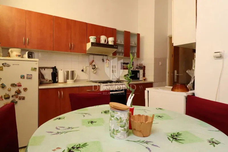 Parenzo, appartamento in città in una posizione ricercata – 3