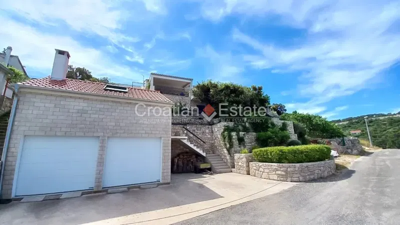 House directly by the sea, for sale – 2