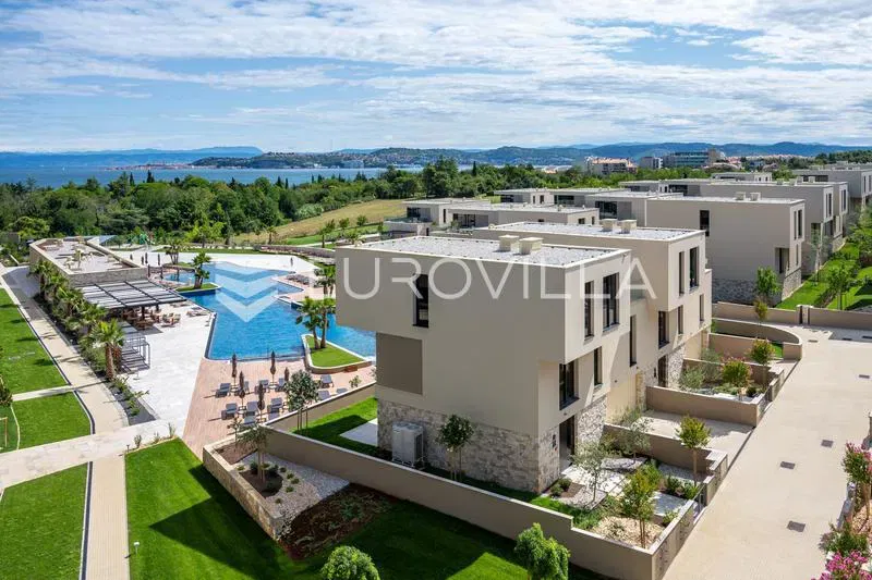 Istria, Savudrija, luxury villa in a prestigious resort with a private pool – 2
